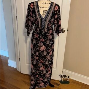 Elegant Black and Pink Floral Maxi Dress